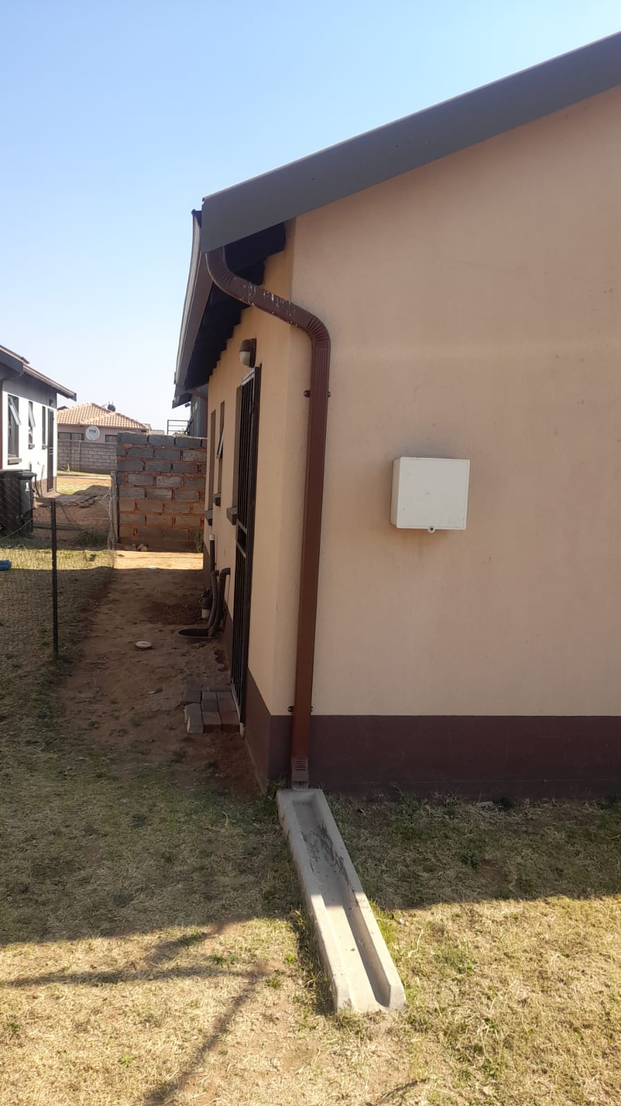 To Let  Bedroom Property for Rent in Windmill Park Gauteng