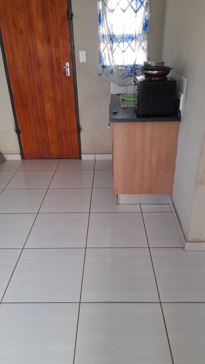 To Let  Bedroom Property for Rent in Windmill Park Gauteng