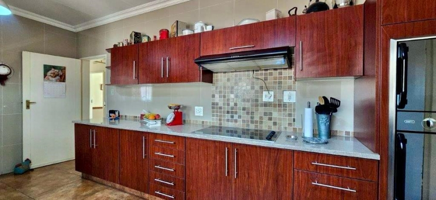 4 Bedroom Property for Sale in Alberante Gauteng