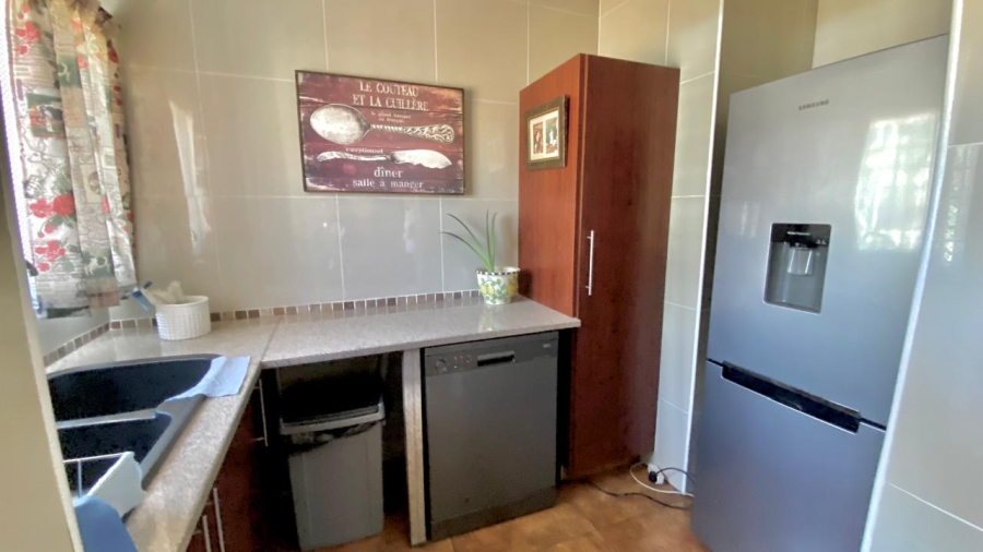 4 Bedroom Property for Sale in Alberante Gauteng