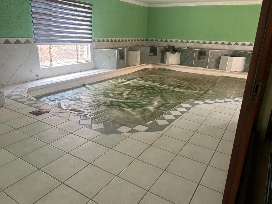 4 Bedroom Property for Sale in Lenasia Ext 1 Gauteng