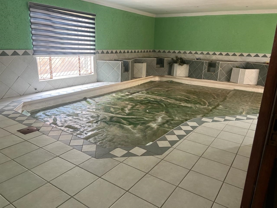 4 Bedroom Property for Sale in Lenasia Ext 1 Gauteng