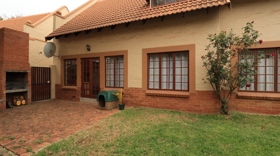 2 Bedroom Property for Sale in Equestria Gauteng