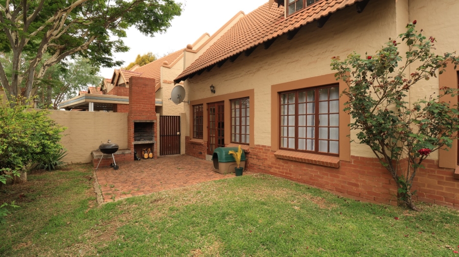 2 Bedroom Property for Sale in Equestria Gauteng