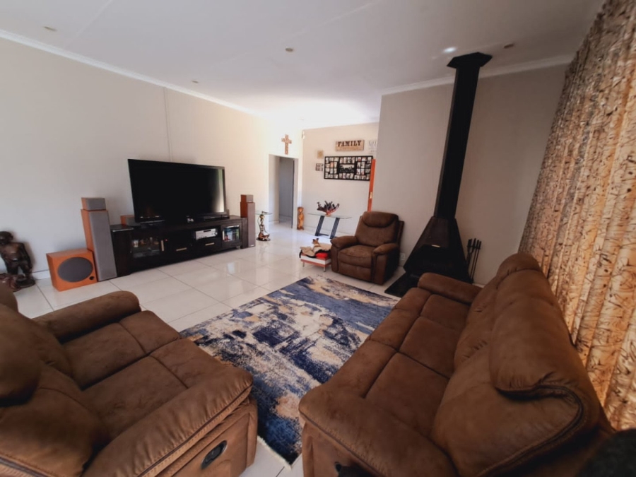 3 Bedroom Property for Sale in Homestead Gauteng