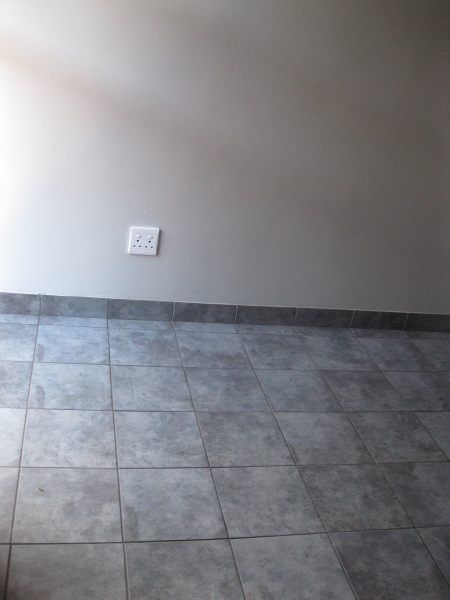 To Let 1 Bedroom Property for Rent in Hillcrest Gauteng