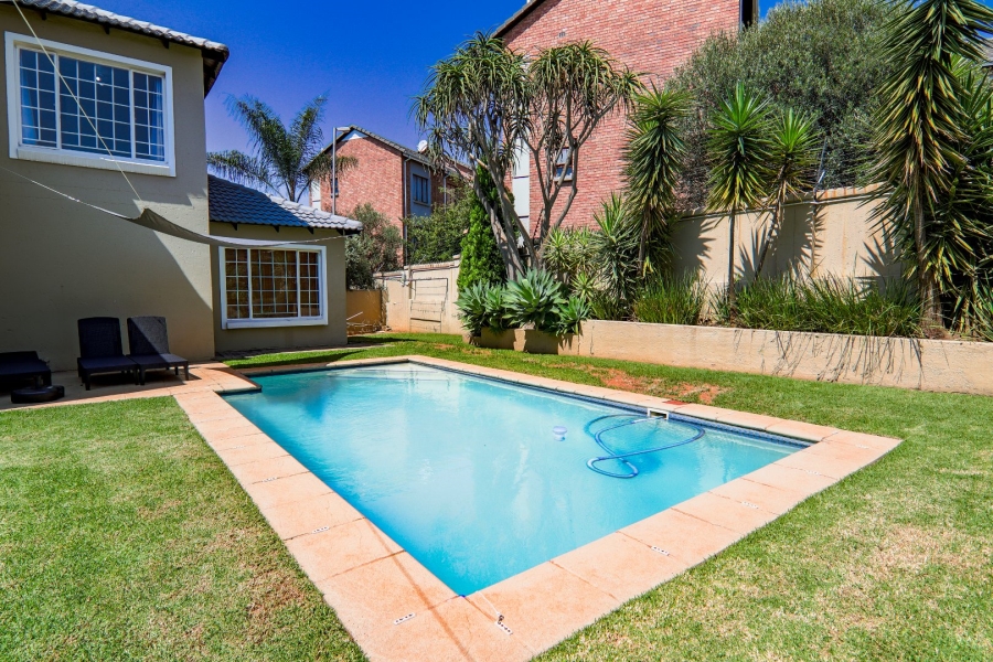 3 Bedroom Property for Sale in Olivedale Gauteng