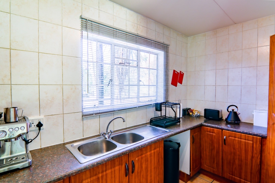 3 Bedroom Property for Sale in Olivedale Gauteng