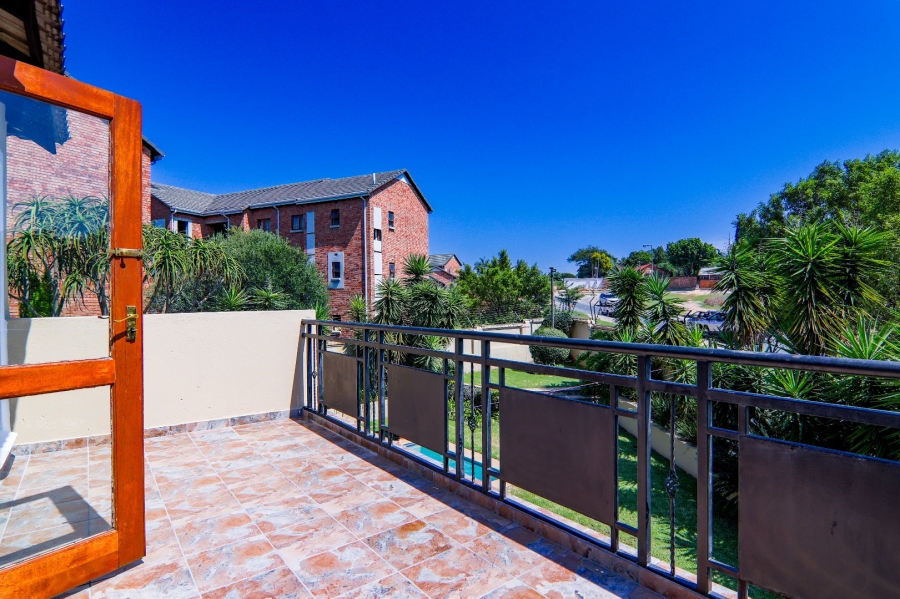 3 Bedroom Property for Sale in Olivedale Gauteng