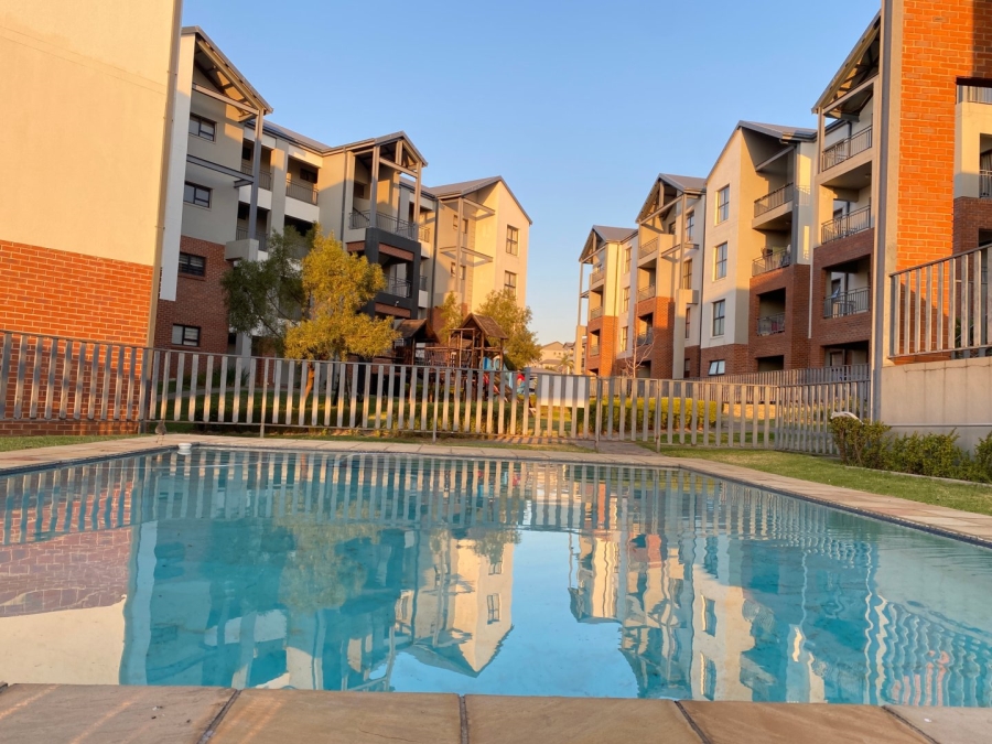 2 Bedroom Property for Sale in Erand Gardens Gauteng