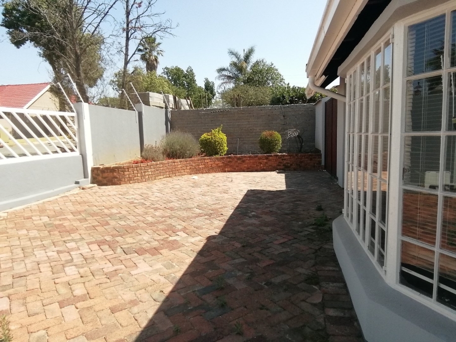 3 Bedroom Property for Sale in Van Riebeeck Park Gauteng