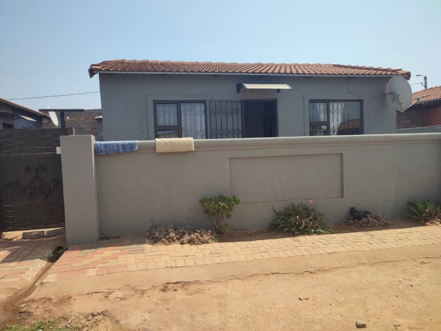 2 Bedroom Property for Sale in Chief A. Luthuli Park Gauteng