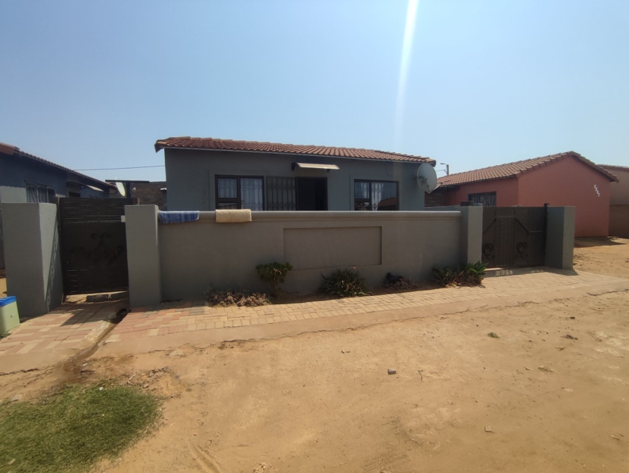 2 Bedroom Property for Sale in Chief A. Luthuli Park Gauteng