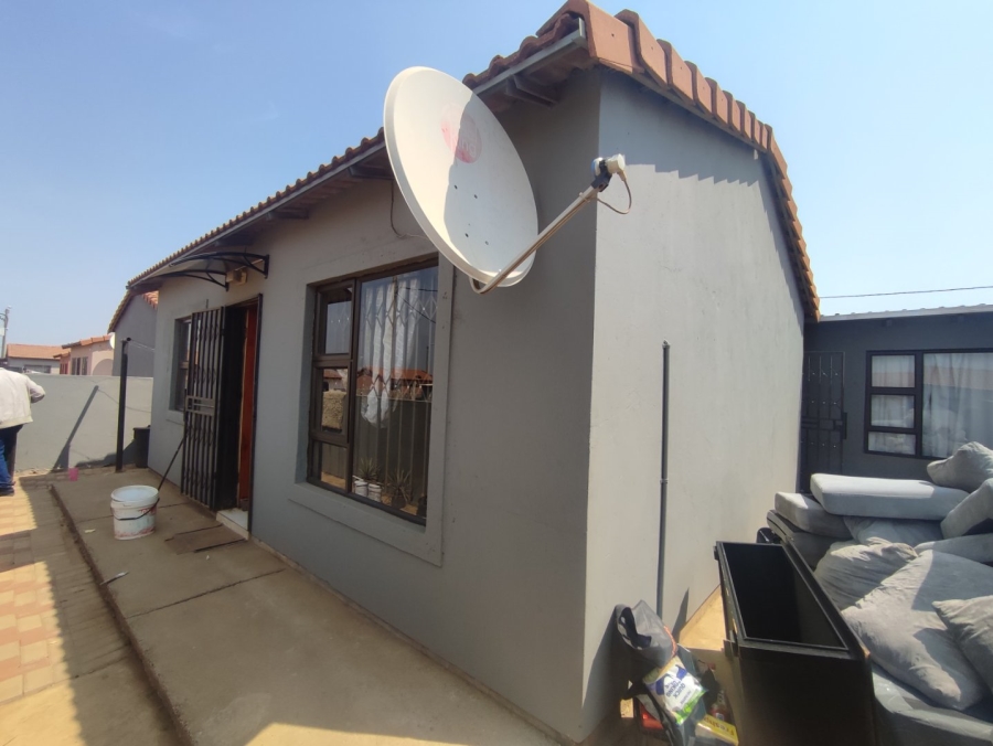 2 Bedroom Property for Sale in Chief A. Luthuli Park Gauteng