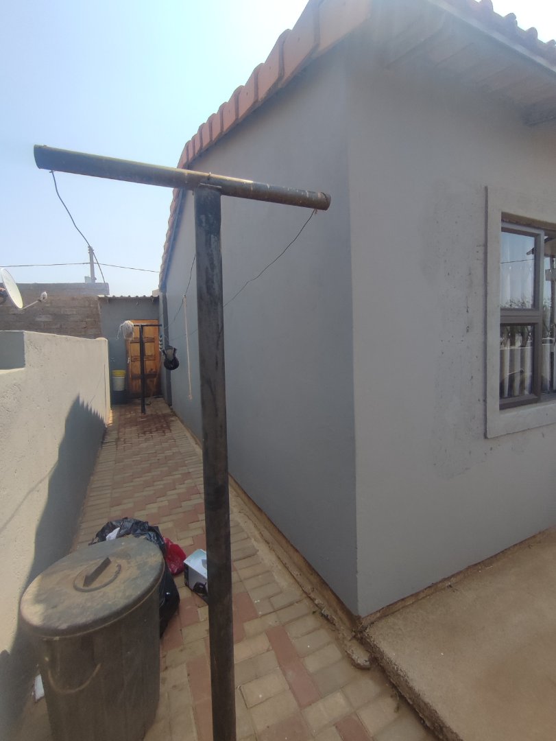 2 Bedroom Property for Sale in Chief A. Luthuli Park Gauteng