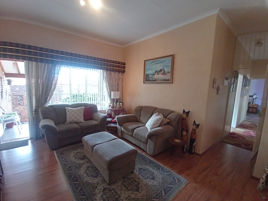 3 Bedroom Property for Sale in Noordheuwel Gauteng