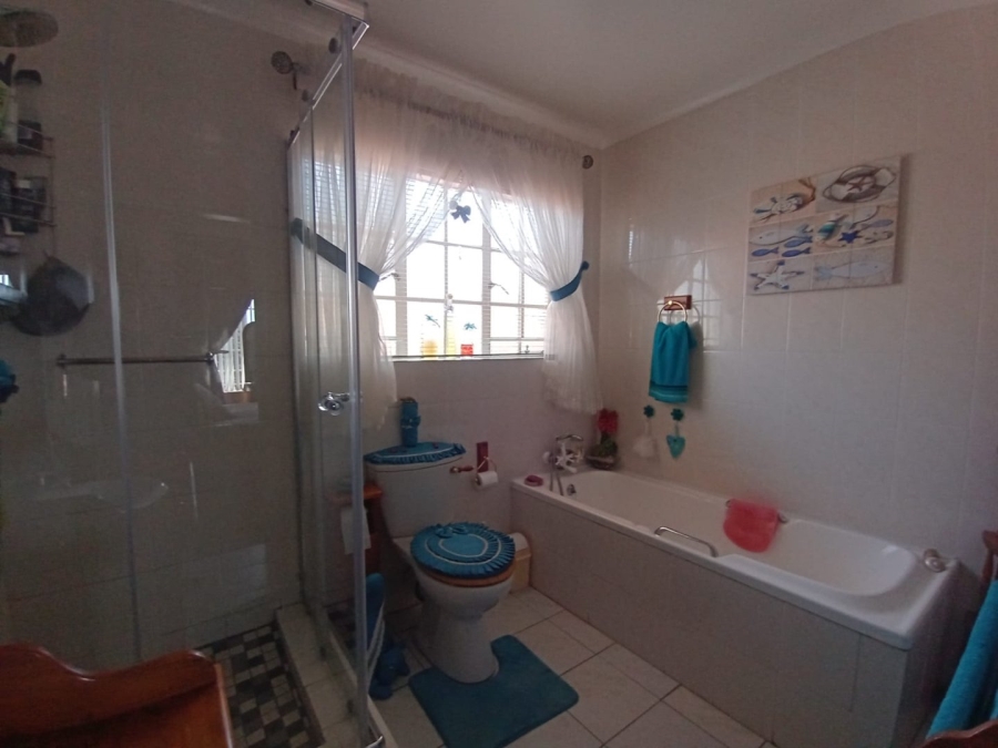 3 Bedroom Property for Sale in Noordheuwel Gauteng