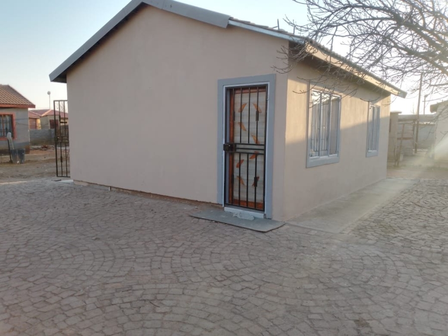 2 Bedroom Property for Sale in Chris Hani Gauteng