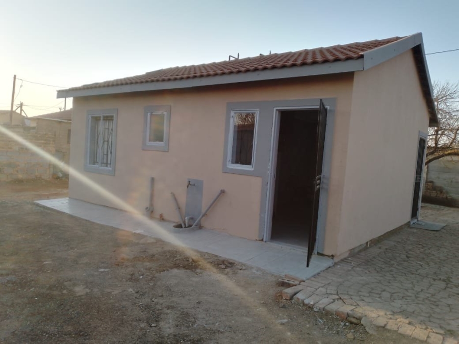 2 Bedroom Property for Sale in Chris Hani Gauteng