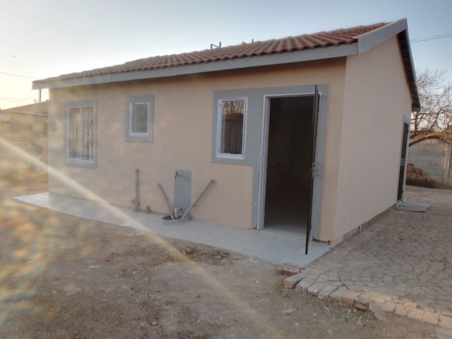 2 Bedroom Property for Sale in Chris Hani Gauteng