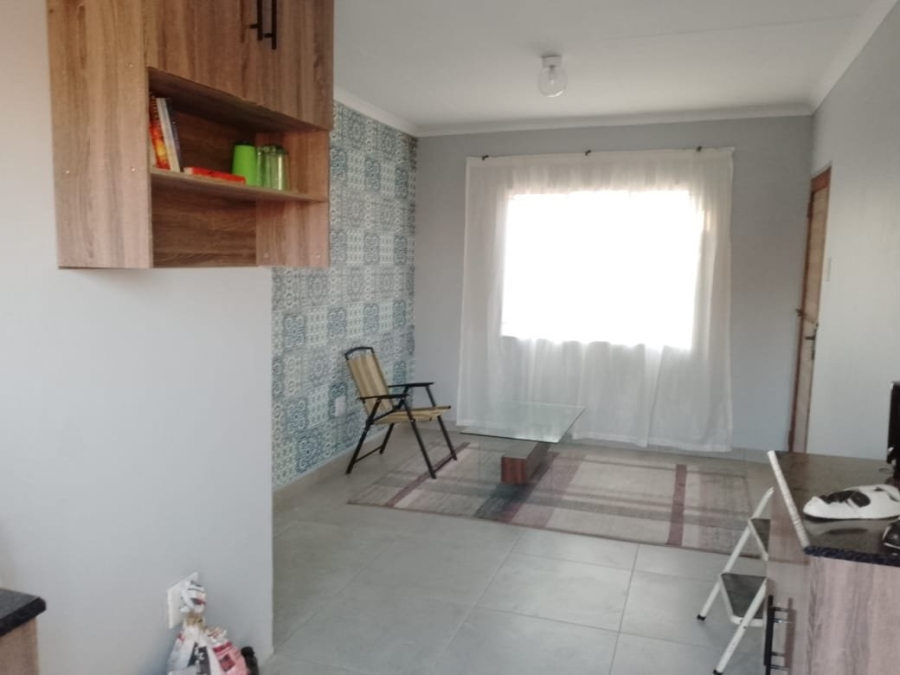 2 Bedroom Property for Sale in Chris Hani Gauteng