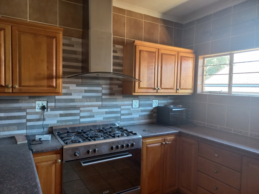 To Let 3 Bedroom Property for Rent in Overkruin Gauteng