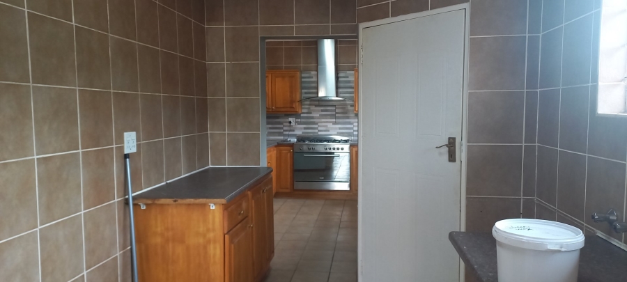 4 Bedroom Property for Sale in Overkruin Gauteng