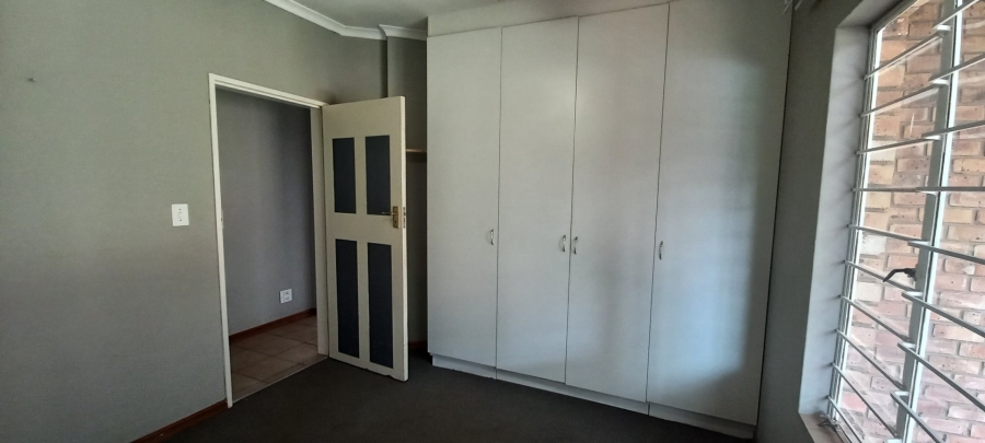 4 Bedroom Property for Sale in Overkruin Gauteng