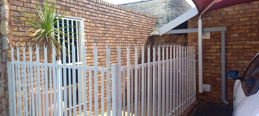 4 Bedroom Property for Sale in Overkruin Gauteng