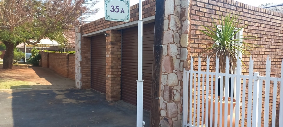 4 Bedroom Property for Sale in Overkruin Gauteng