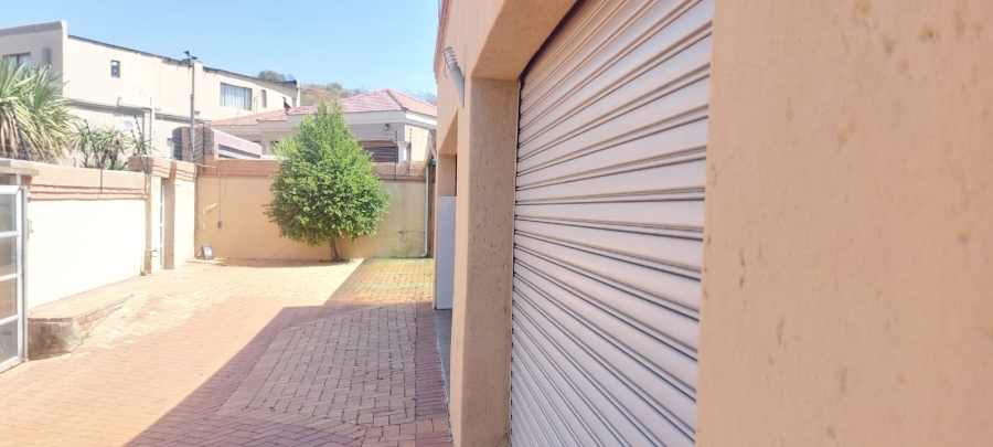 4 Bedroom Property for Sale in Liefde en Vrede Gauteng