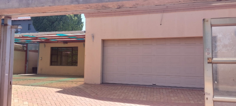 4 Bedroom Property for Sale in Liefde en Vrede Gauteng