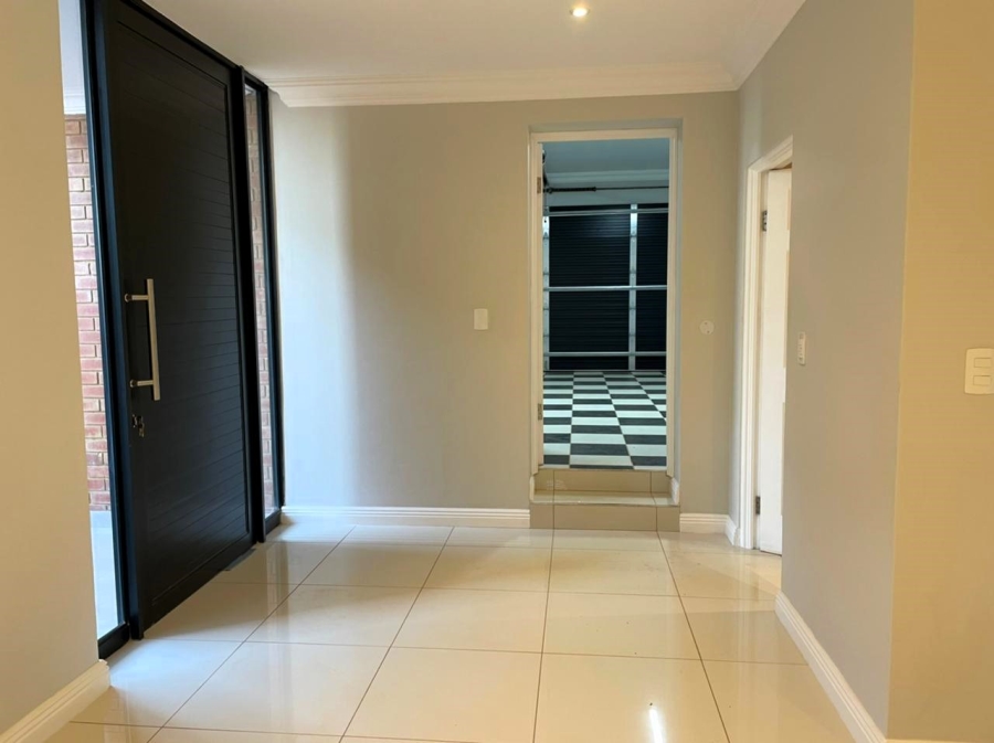 To Let 4 Bedroom Property for Rent in Olympus AH Gauteng