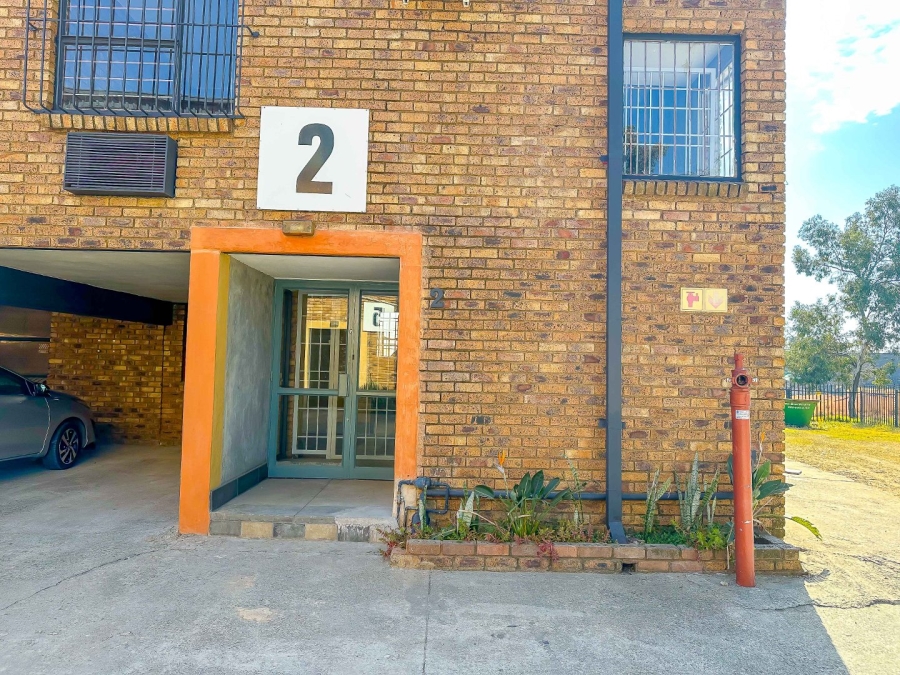 To Let commercial Property for Rent in Strijdom Park Gauteng