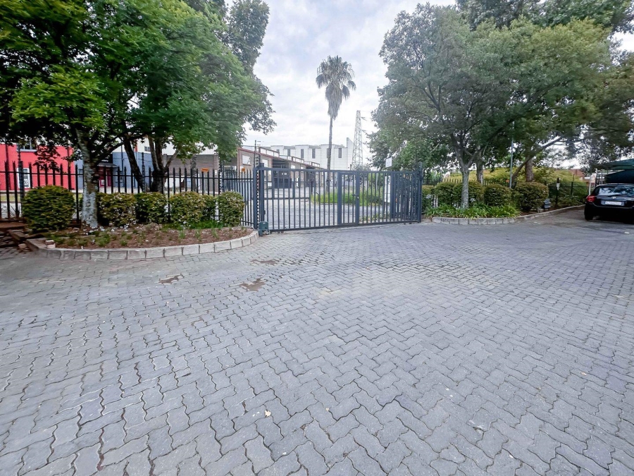 To Let commercial Property for Rent in Strijdom Park Gauteng