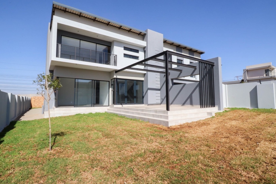 4 Bedroom Property for Sale in Midstream Heights Gauteng