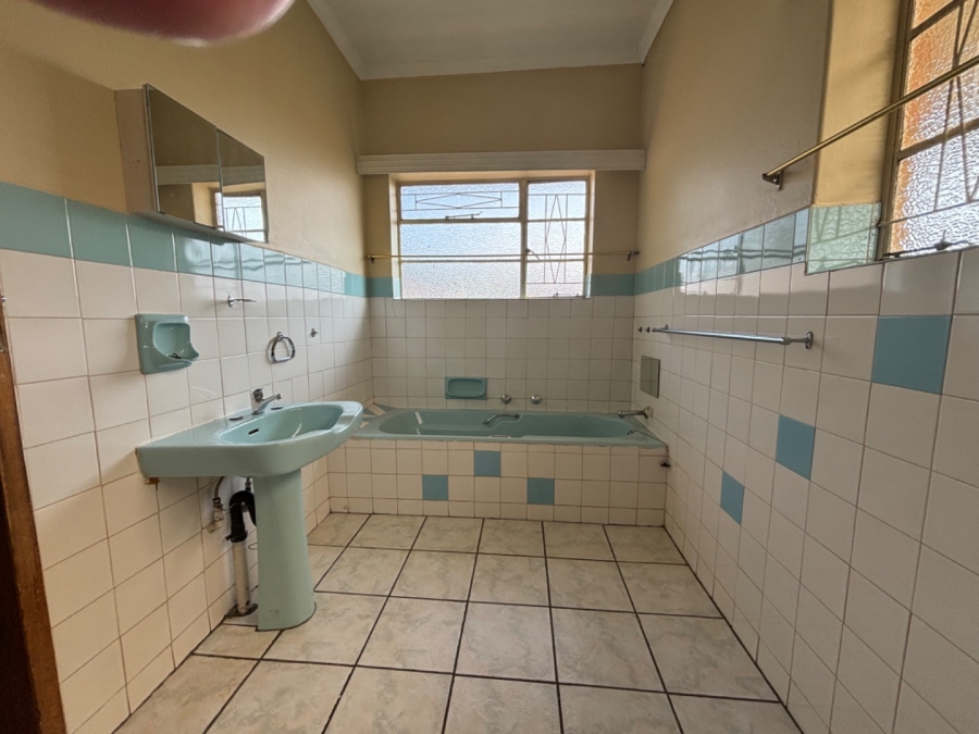 5 Bedroom Property for Sale in Erasmus Gauteng