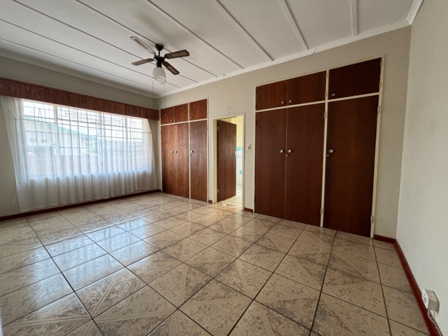 5 Bedroom Property for Sale in Erasmus Gauteng