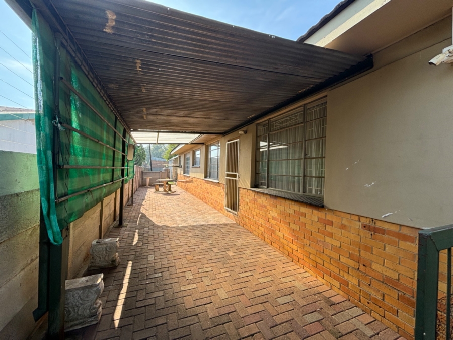 5 Bedroom Property for Sale in Erasmus Gauteng