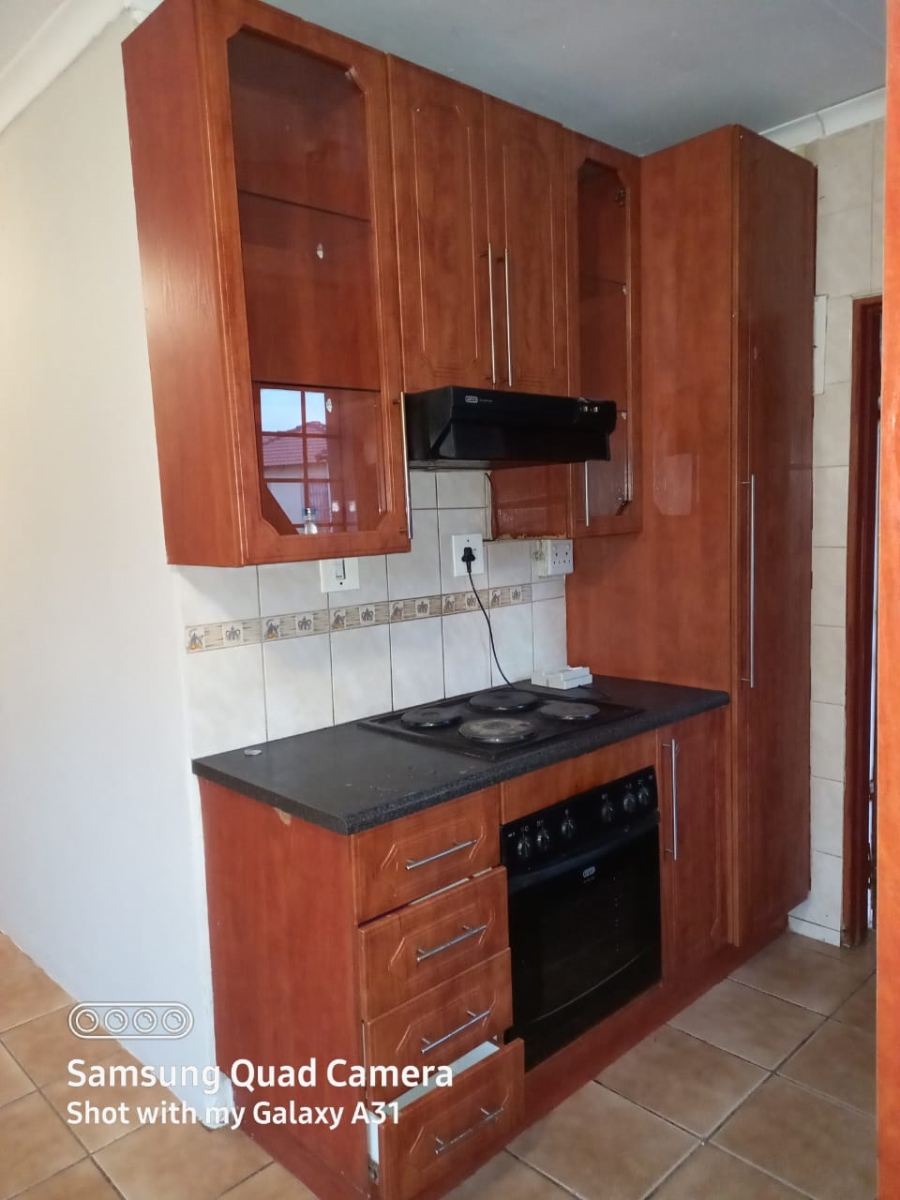 3 Bedroom Property for Sale in Commercia Gauteng