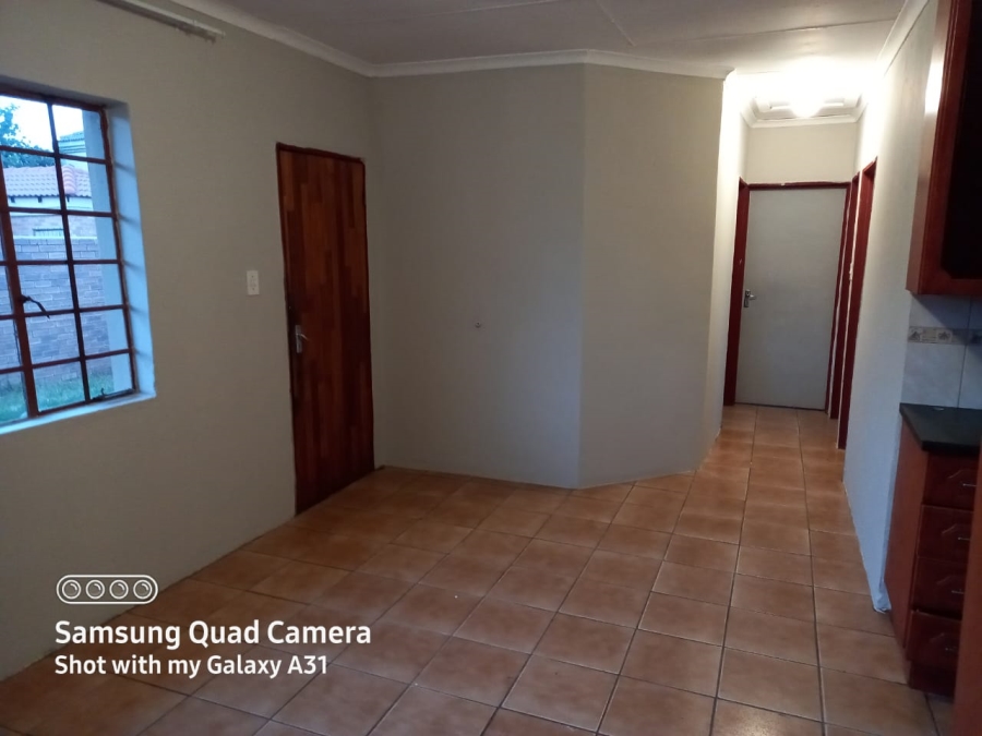 3 Bedroom Property for Sale in Commercia Gauteng