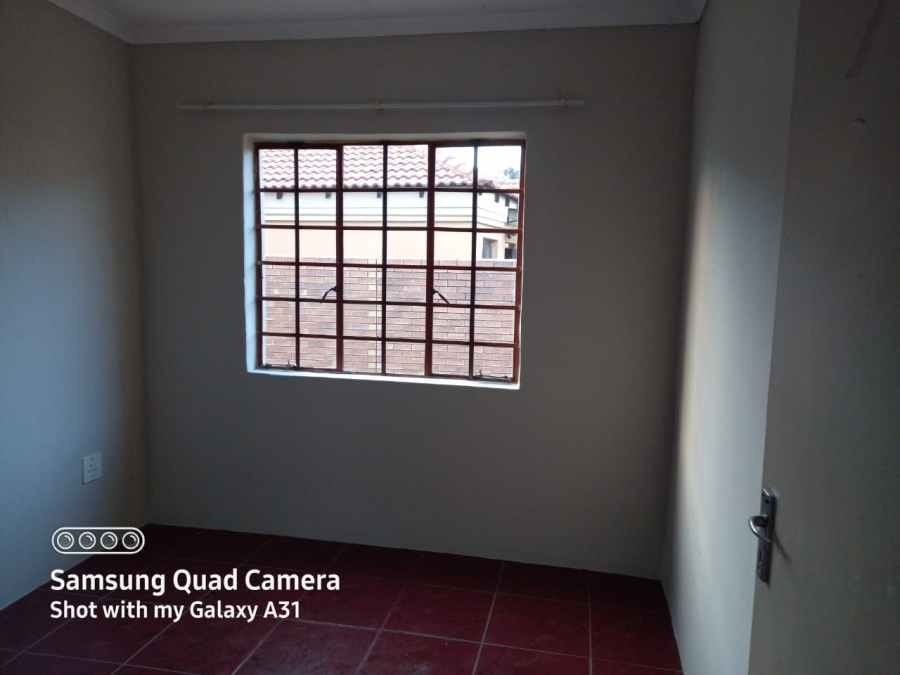 3 Bedroom Property for Sale in Commercia Gauteng