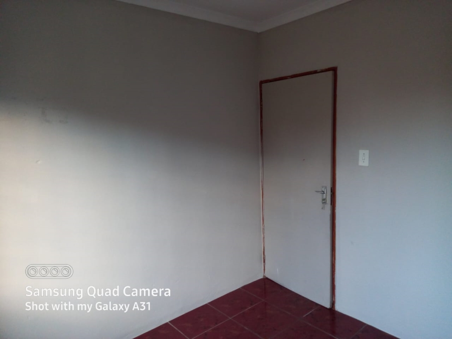 3 Bedroom Property for Sale in Commercia Gauteng