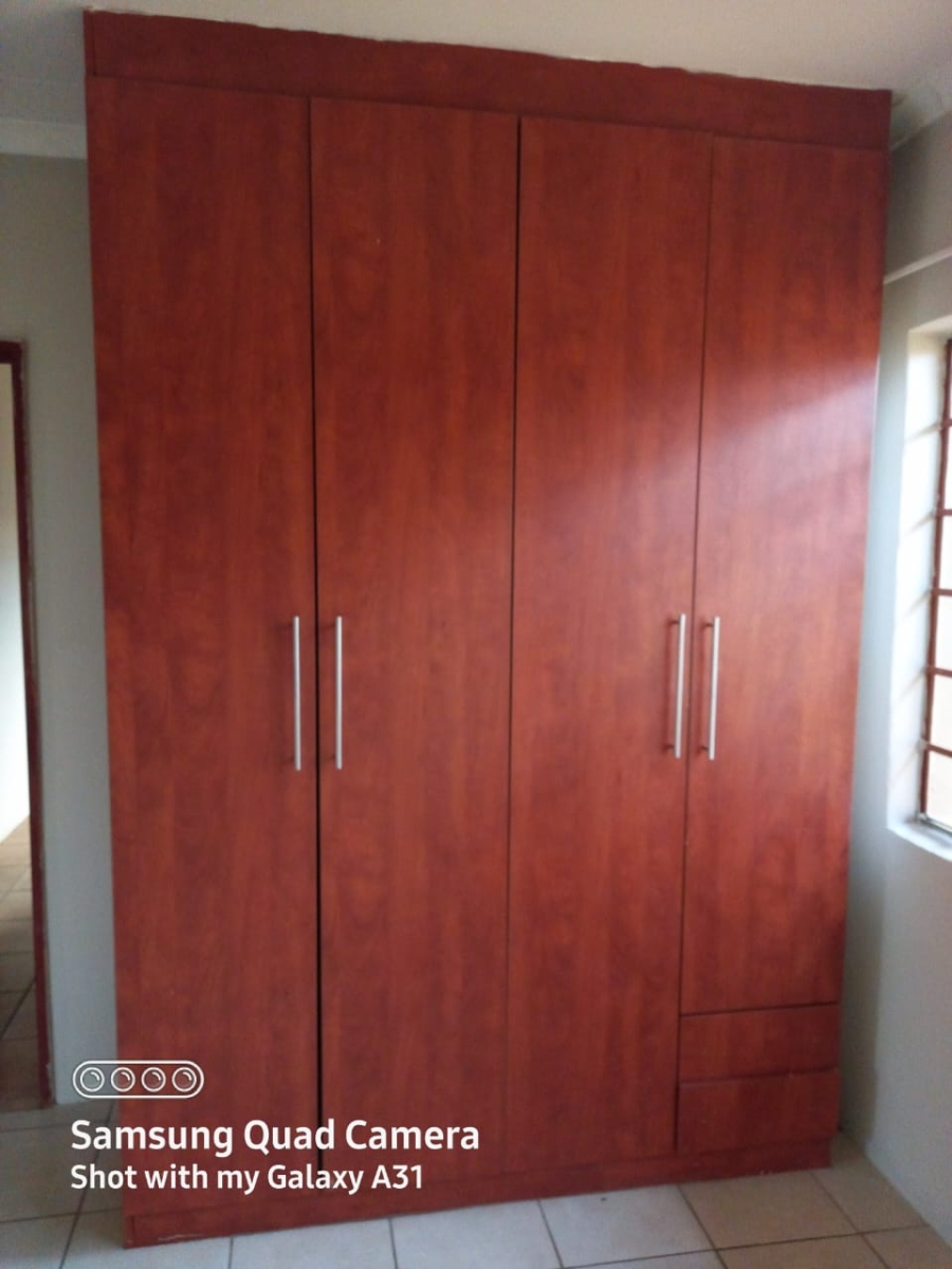 3 Bedroom Property for Sale in Commercia Gauteng