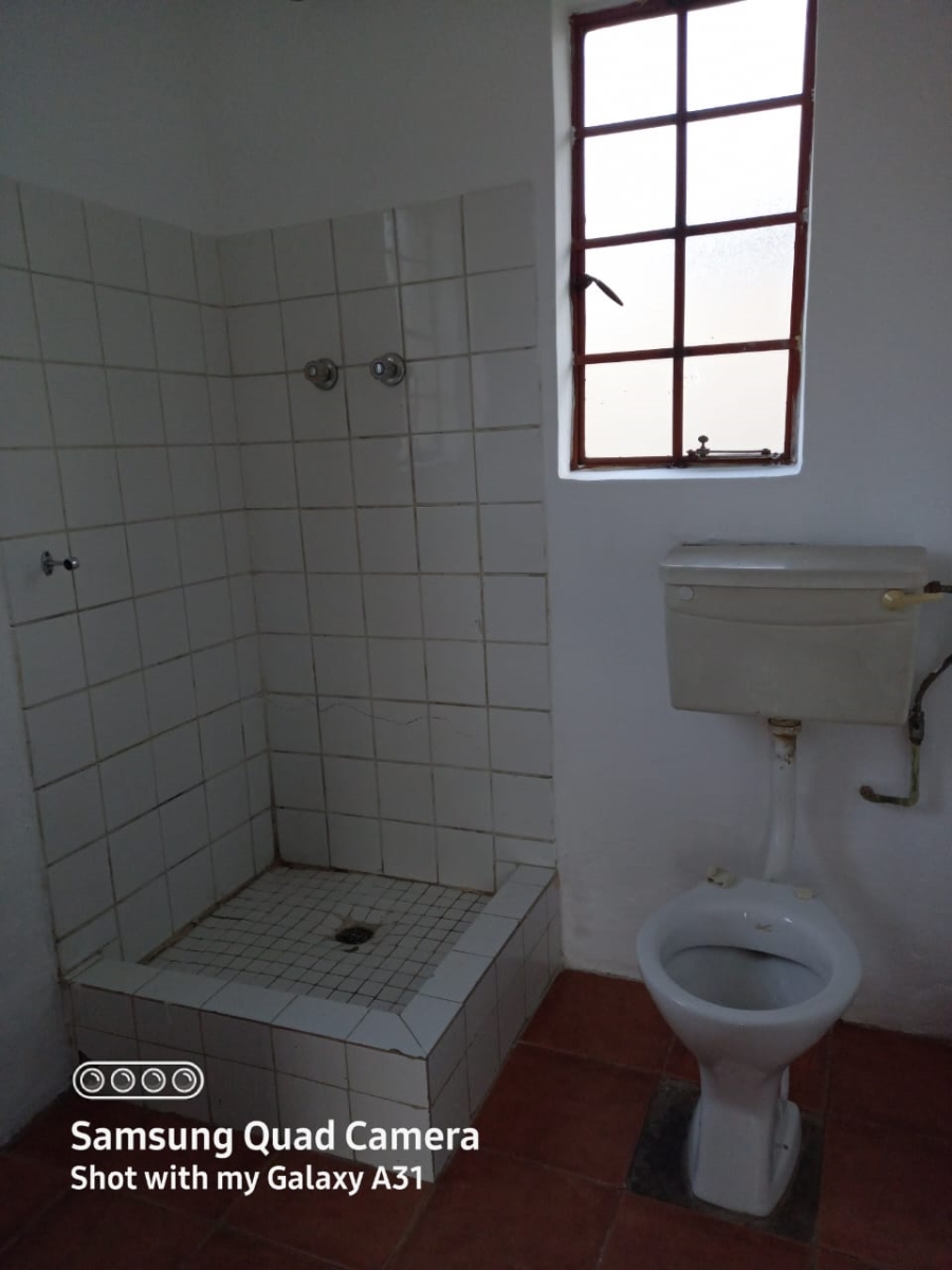 3 Bedroom Property for Sale in Commercia Gauteng