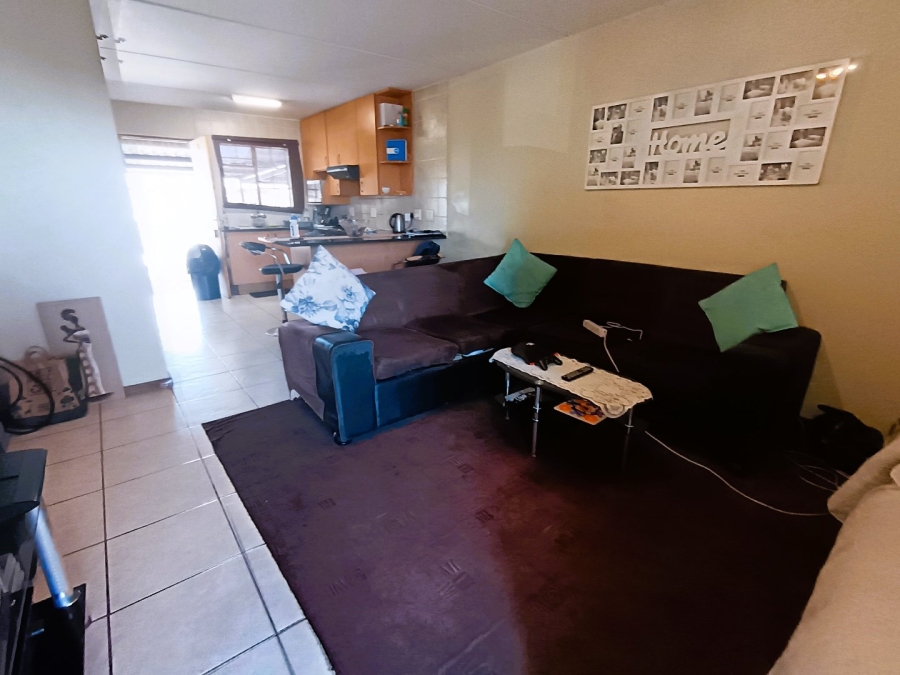 2 Bedroom Property for Sale in Primrose Hill Gauteng