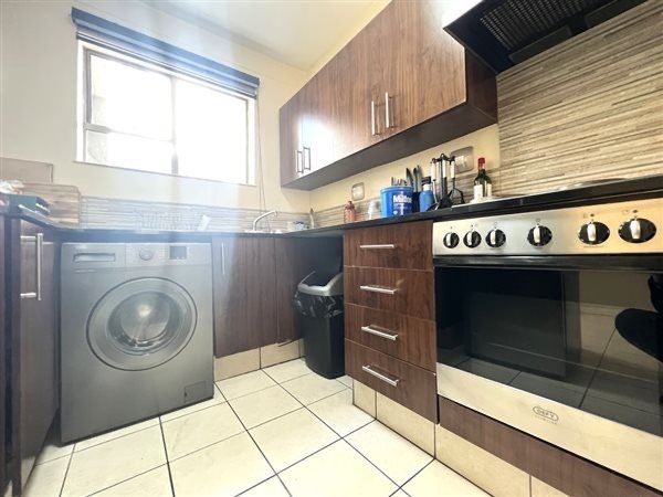 2 Bedroom Property for Sale in Sandton Central Gauteng