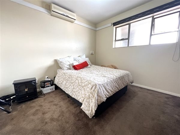 2 Bedroom Property for Sale in Sandton Central Gauteng