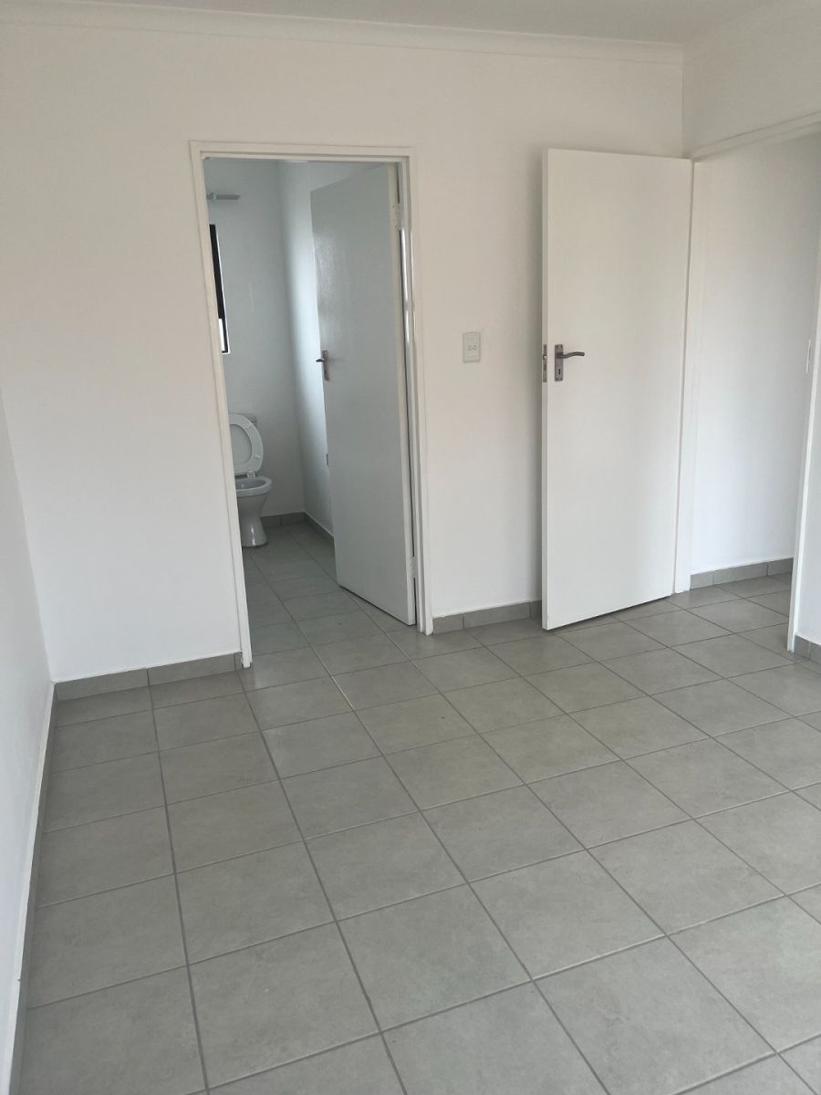 2 Bedroom Property for Sale in Windmill Park Gauteng