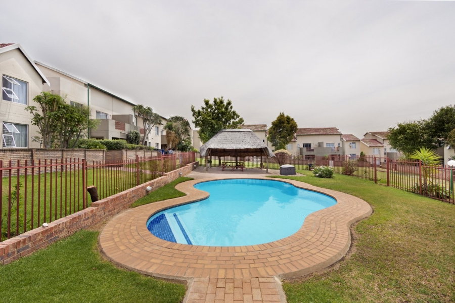 3 Bedroom Property for Sale in Bromhof Gauteng